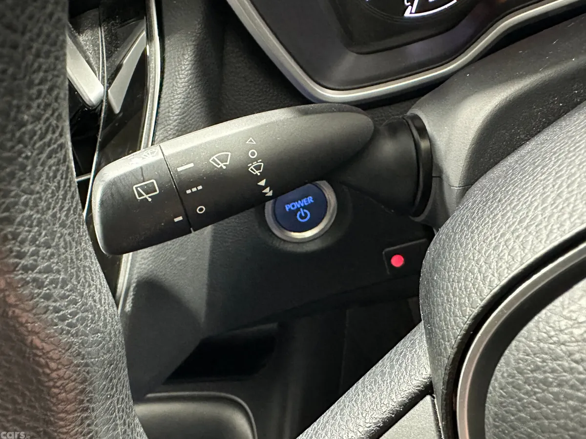 Toyota Corolla Estate, Petrol Hybrid, 2021, Blue