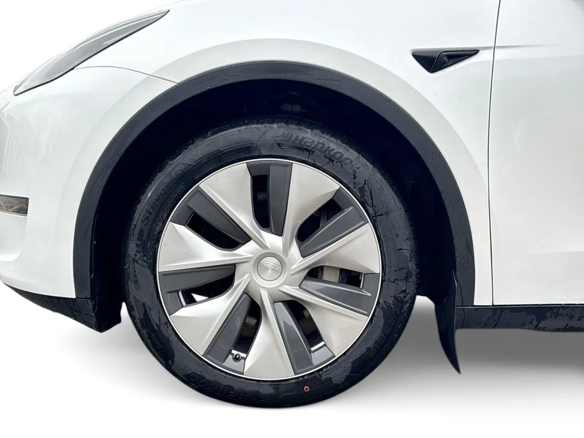 Tesla Model Y MPV, Electric, 2023, White