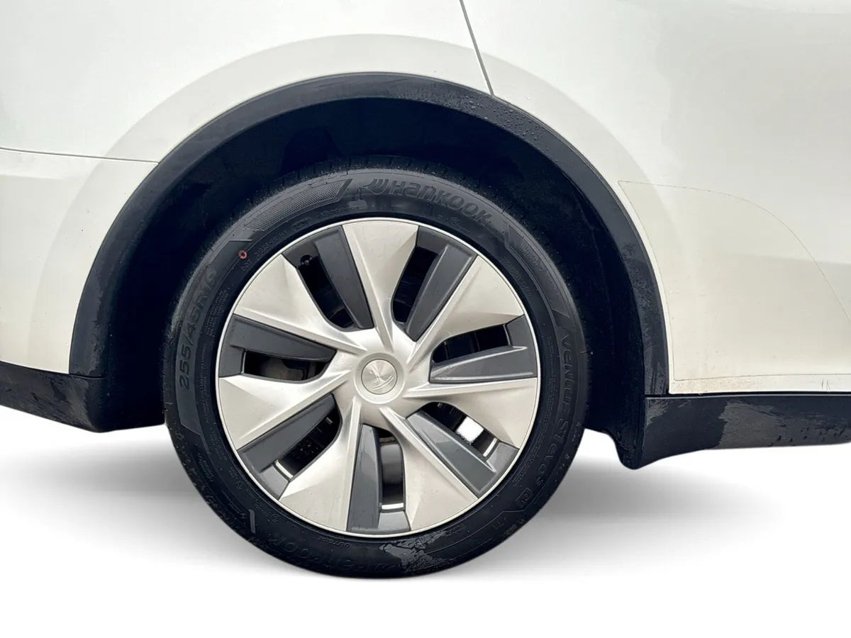 Tesla Model Y MPV, Electric, 2023, White