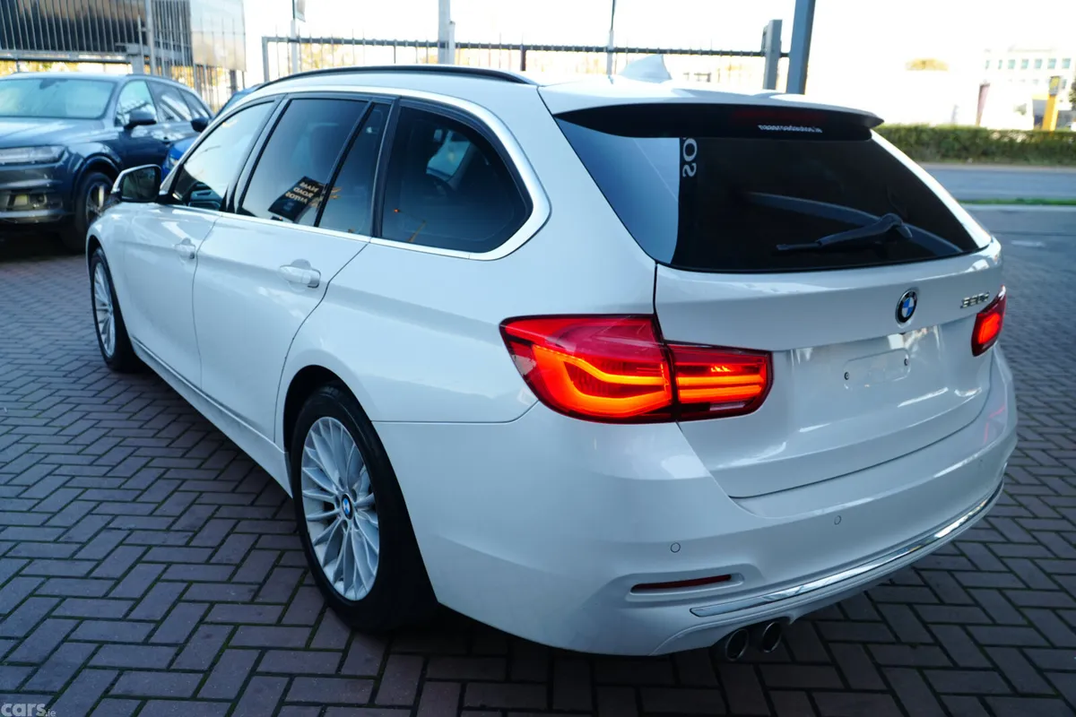 BMW 3-Series Estate, Diesel, 2018, White