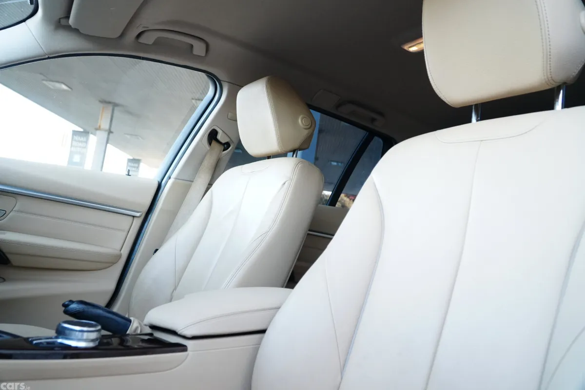 BMW 3-Series Estate, Diesel, 2018, White