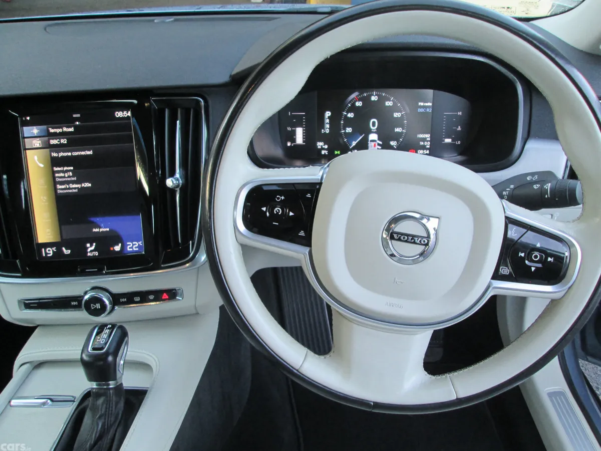 Volvo S90 Saloon, Diesel, 2017, Blue