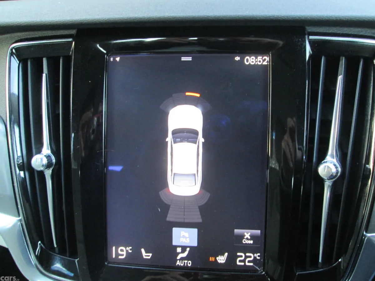 Volvo S90 Saloon, Diesel, 2017, Blue