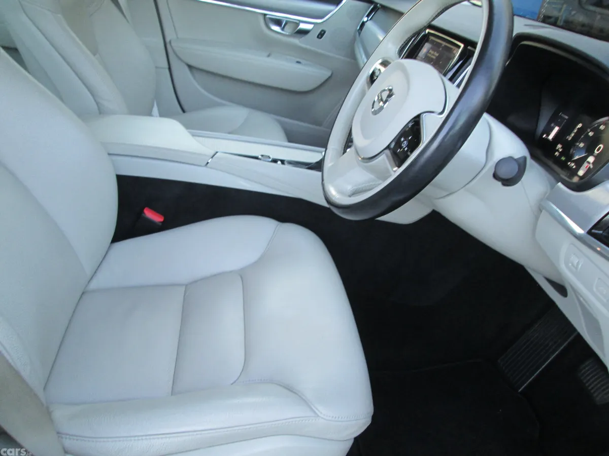 Volvo S90 Saloon, Diesel, 2017, Blue