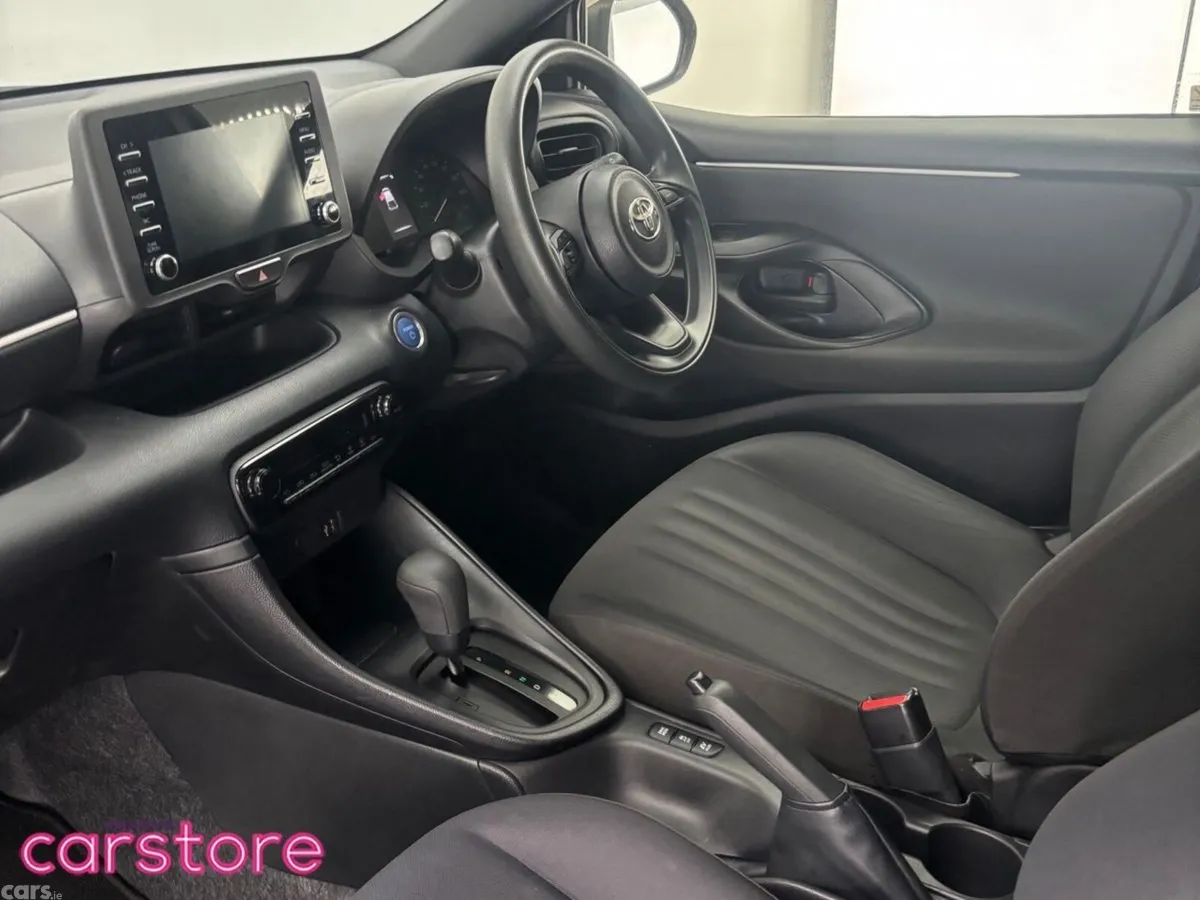 Toyota Yaris Hatchback, Petrol Hybrid, 2021, Brown