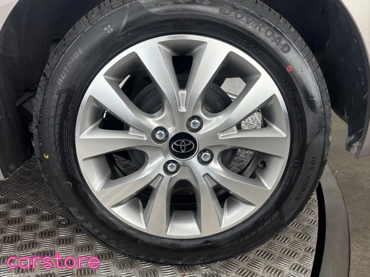 Toyota Yaris Hatchback, Petrol Hybrid, 2021, Brown