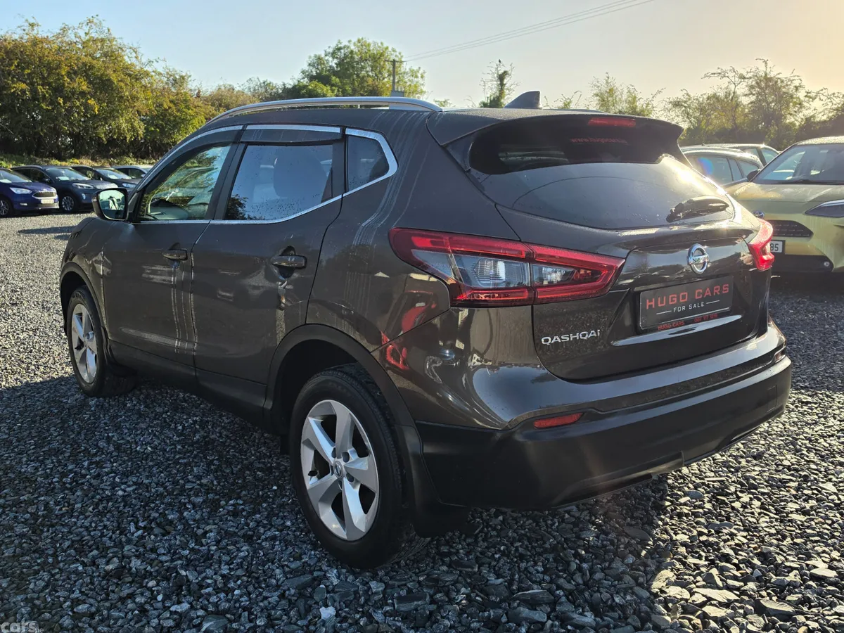 Nissan Qashqai MPV, Diesel, 2018, Brown