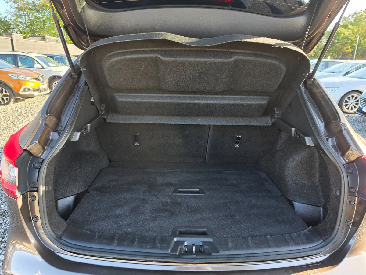 Nissan Qashqai MPV, Diesel, 2018, Brown