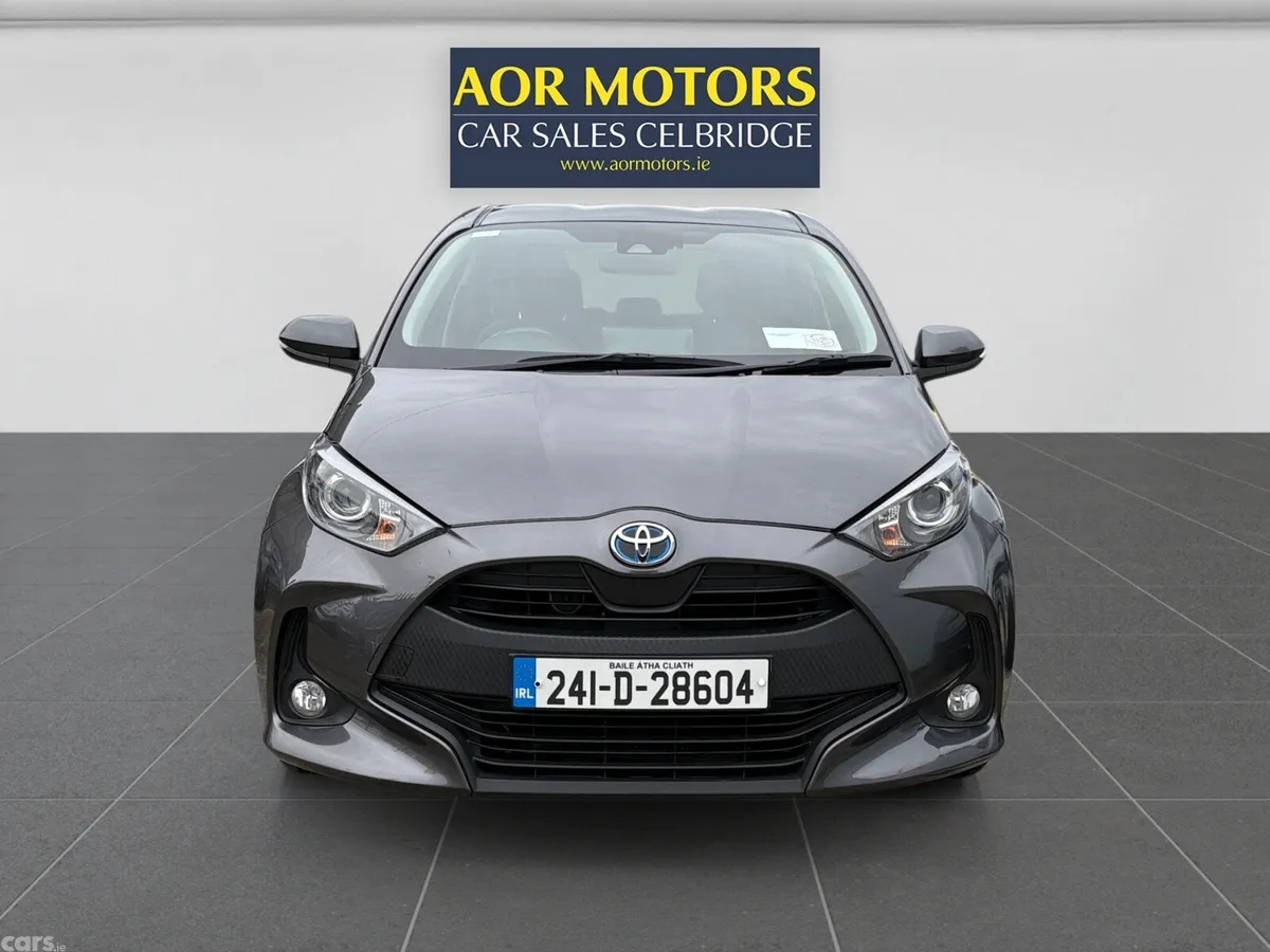 Toyota Yaris Hatchback, Petrol Hybrid, 2024, Grey