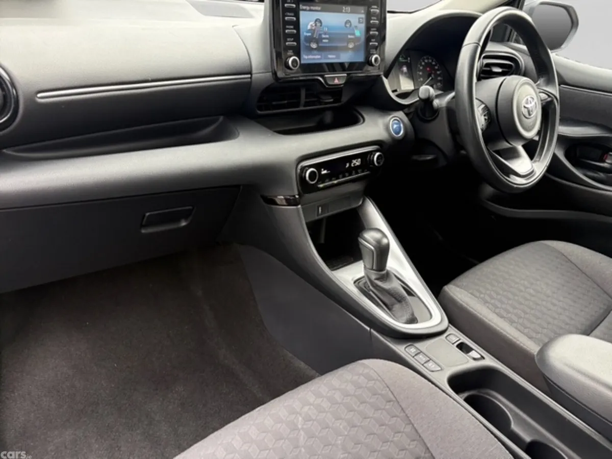 Toyota Yaris Hatchback, Petrol Hybrid, 2024, Grey