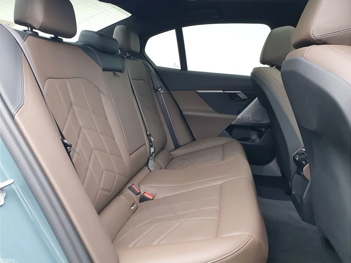 BMW 5-Series Saloon, Petrol Plug-in Hybrid, 2024, Green