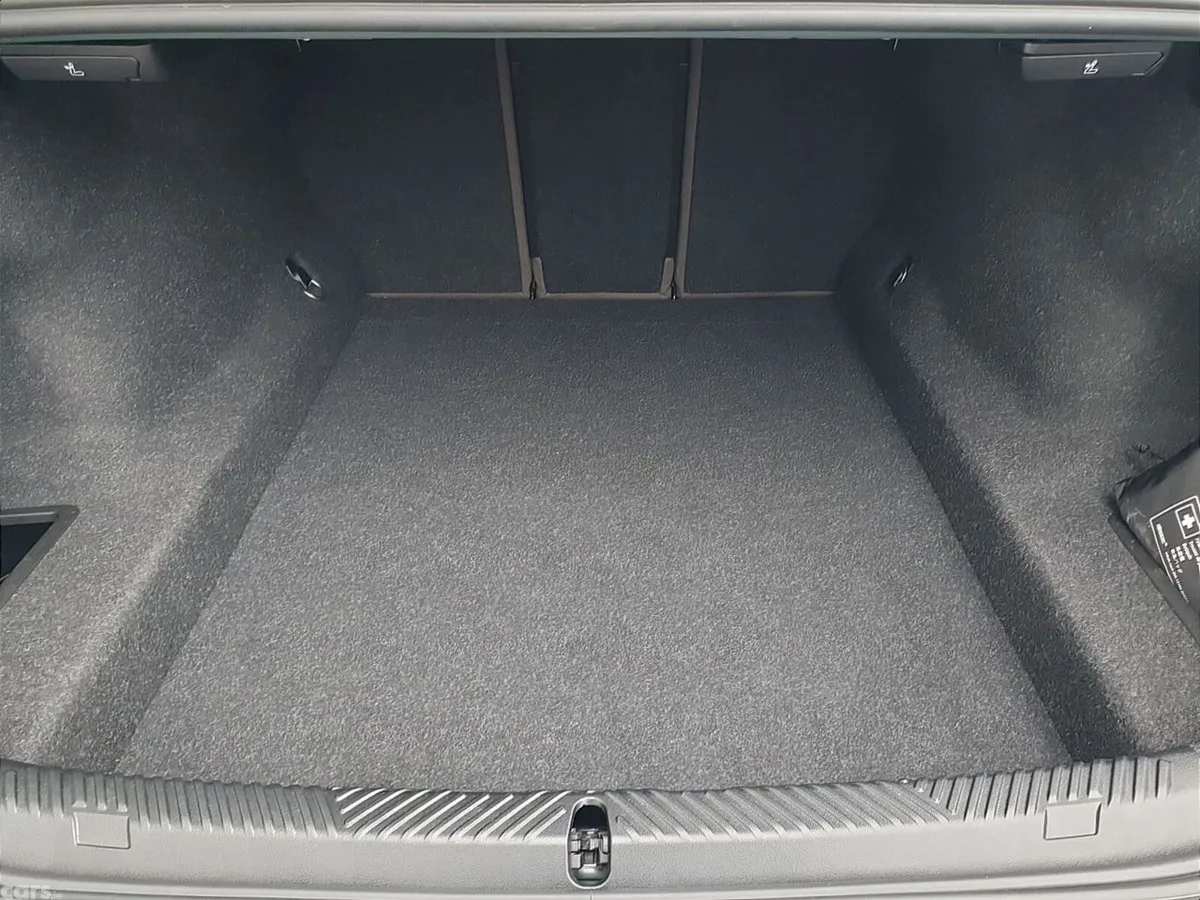 BMW 5-Series Saloon, Petrol Plug-in Hybrid, 2024, Green