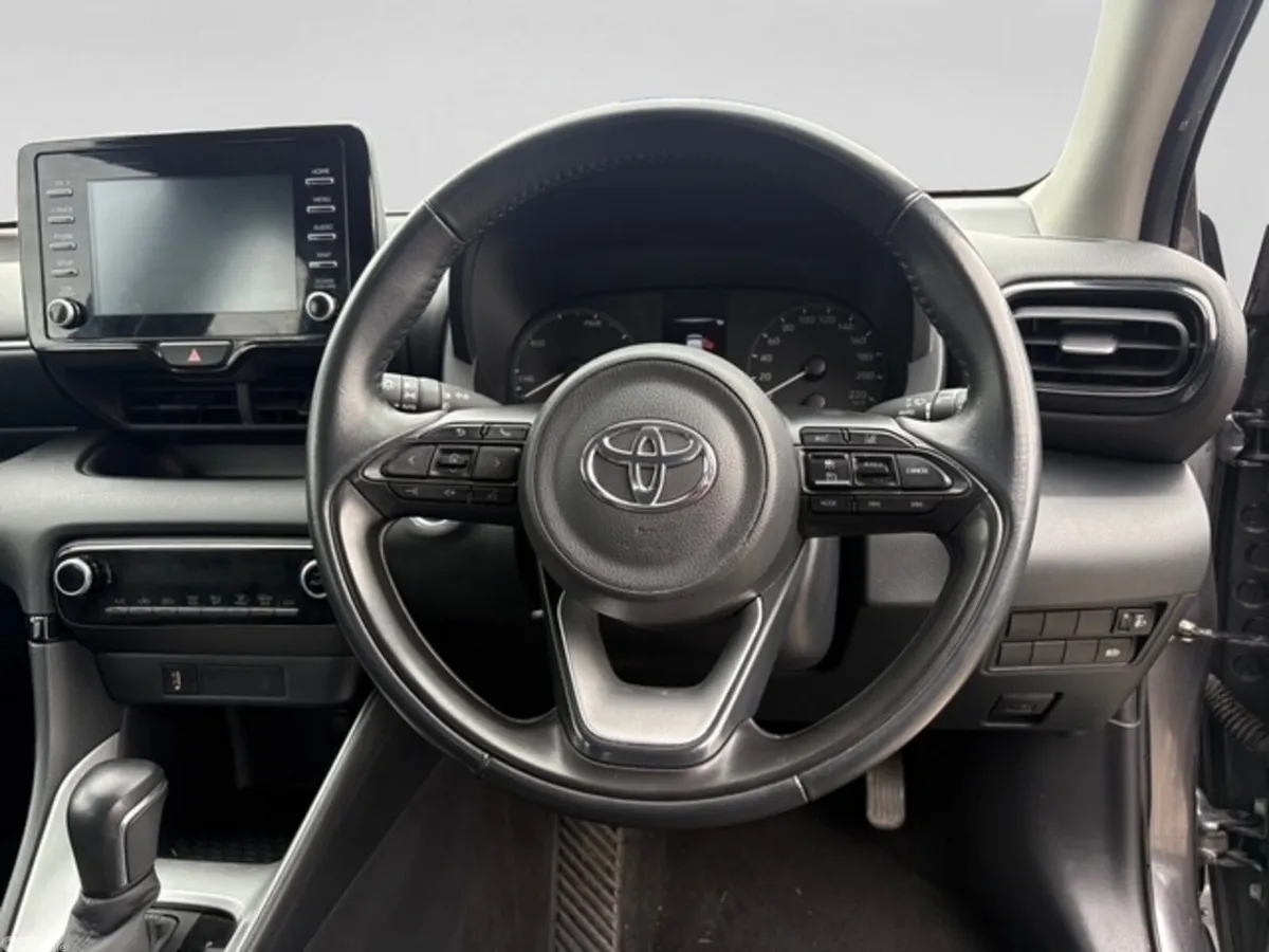 Toyota Yaris Hatchback, Petrol Hybrid, 2024, Grey