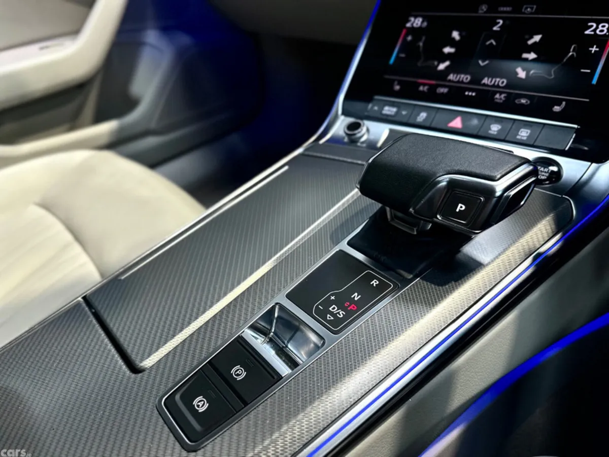 Audi A6 Estate, Diesel, 2023, Blue