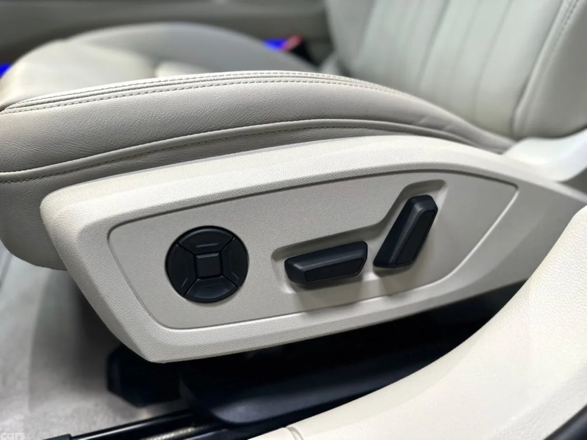 Audi A6 Estate, Diesel, 2023, Blue