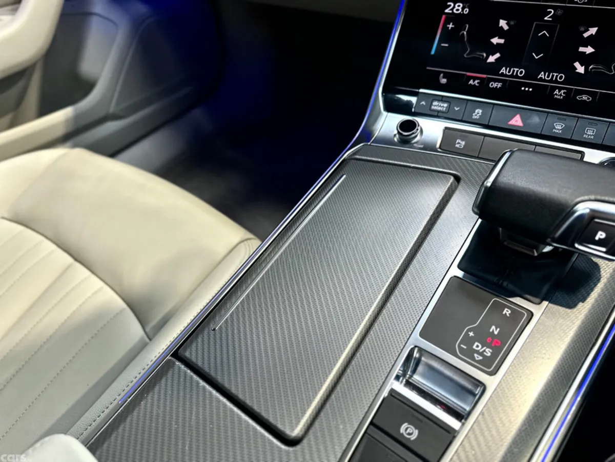 Audi A6 Estate, Diesel, 2023, Blue