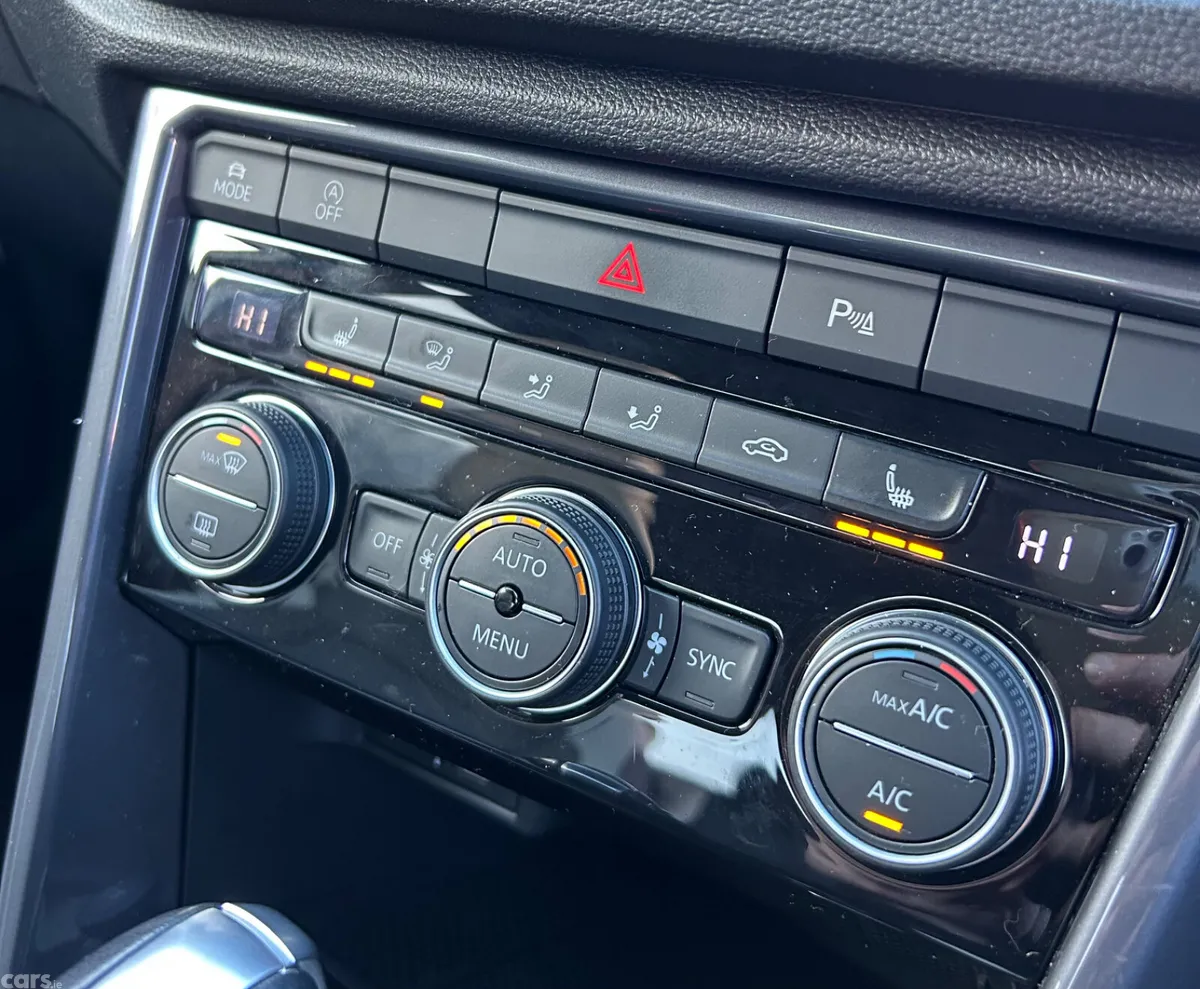 Volkswagen T-Roc SUV, Diesel, 2021, White