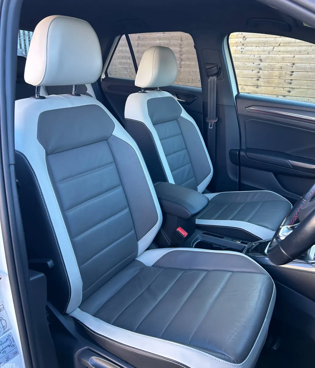 Volkswagen T-Roc SUV, Diesel, 2021, White
