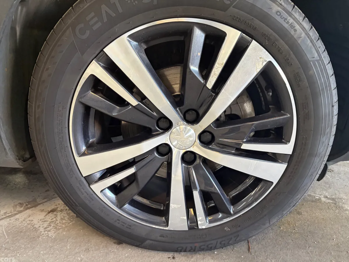 Peugeot 5008 MPV, Diesel, 2020, Grey