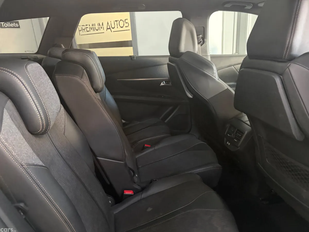 Peugeot 5008 MPV, Diesel, 2020, Grey