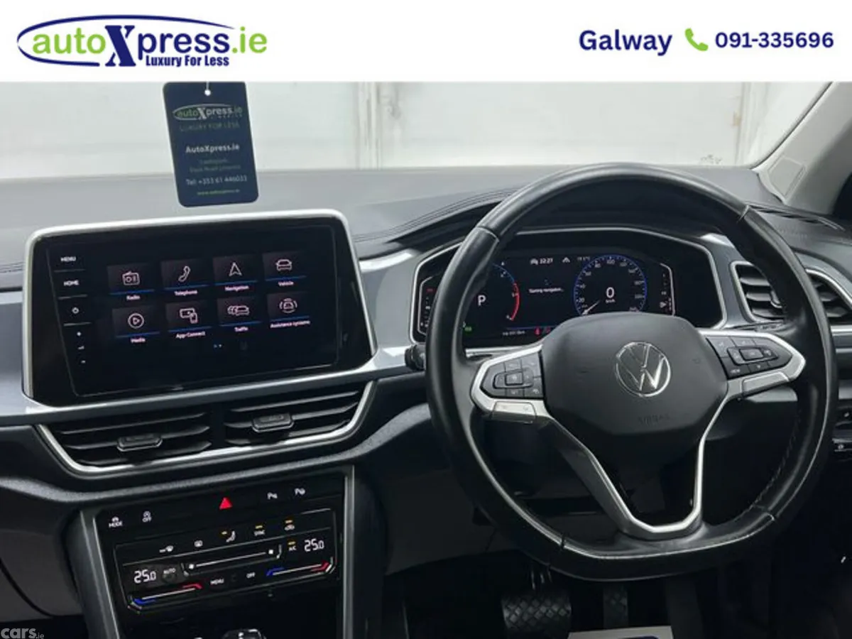 Volkswagen T-Roc SUV, Diesel, 2023, Green