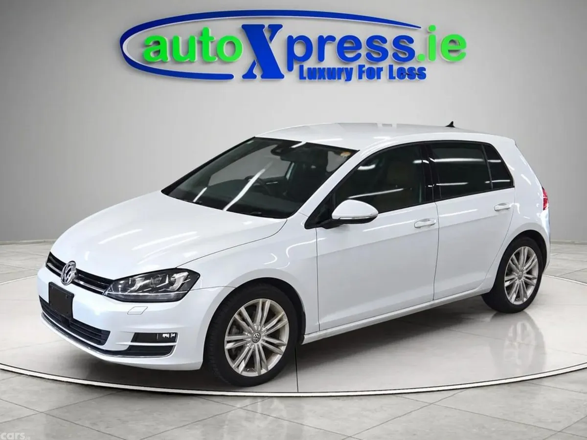 Volkswagen Golf Hatchback, Petrol, 2016, White
