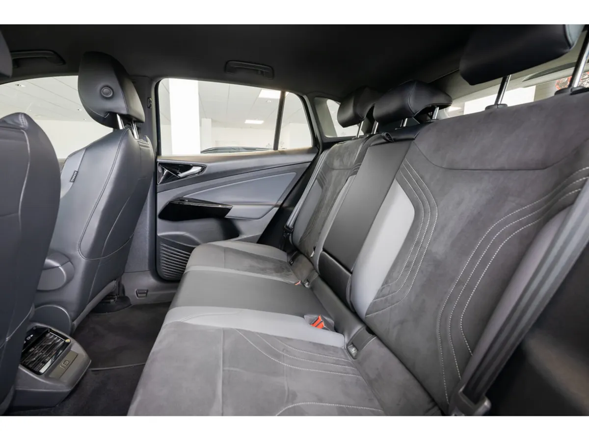 Volkswagen ID.4 Estate, Electric, 2023, Black