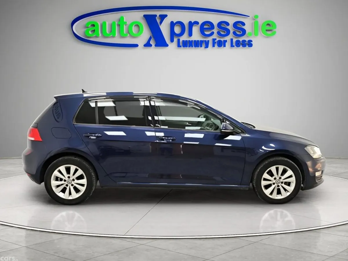 Volkswagen Golf Hatchback, Petrol, 2015, Blue