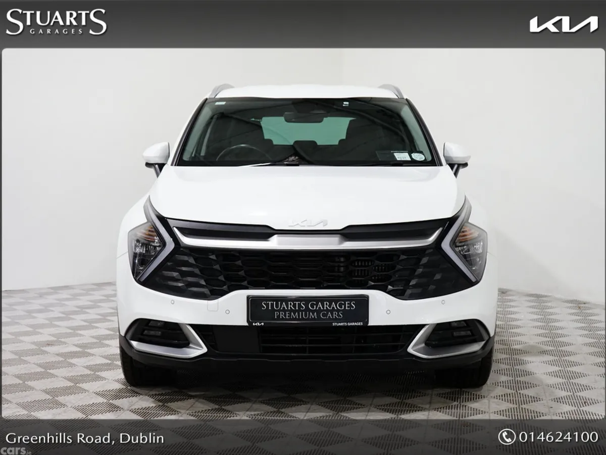 Kia Sportage MPV, Petrol Plug-in Hybrid, 2023, White