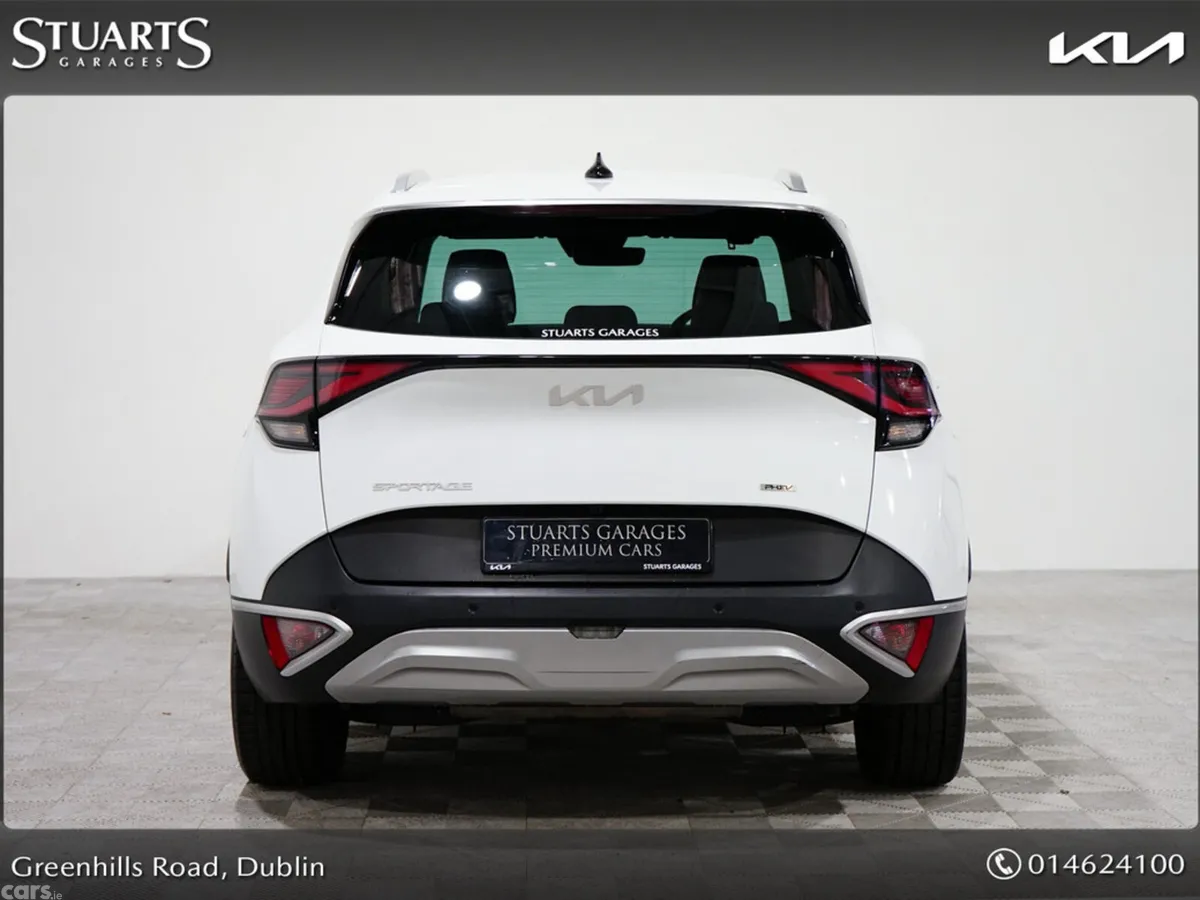 Kia Sportage MPV, Petrol Plug-in Hybrid, 2023, White