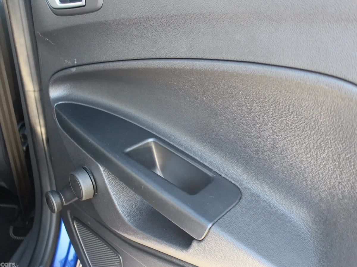 Ford Fiesta Hatchback, Petrol, 2016, Blue