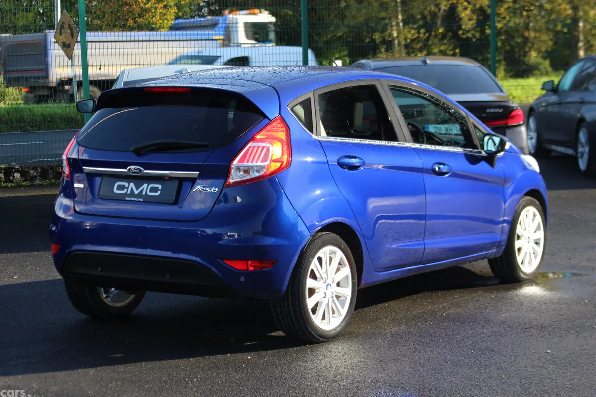 Ford Fiesta Hatchback, Petrol, 2016, Blue