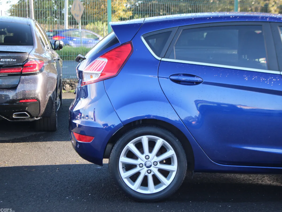 Ford Fiesta Hatchback, Petrol, 2016, Blue