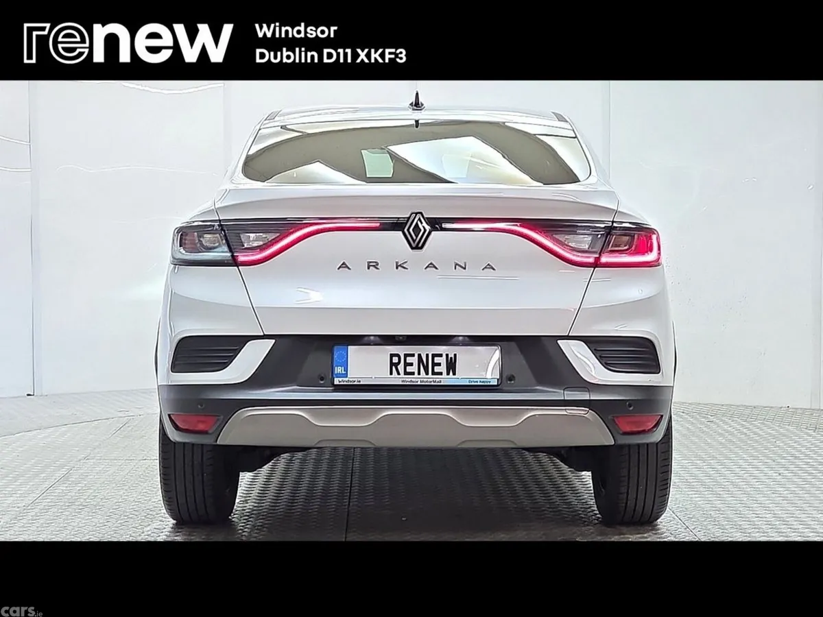 Renault Arkana Hatchback, Petrol Hybrid, 2025, White
