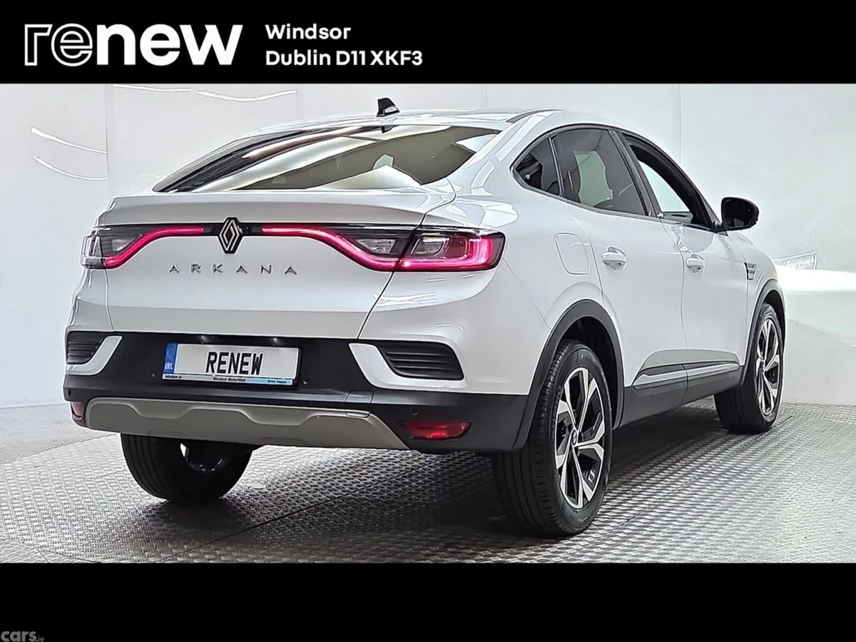 Renault Arkana Hatchback, Petrol Hybrid, 2025, White