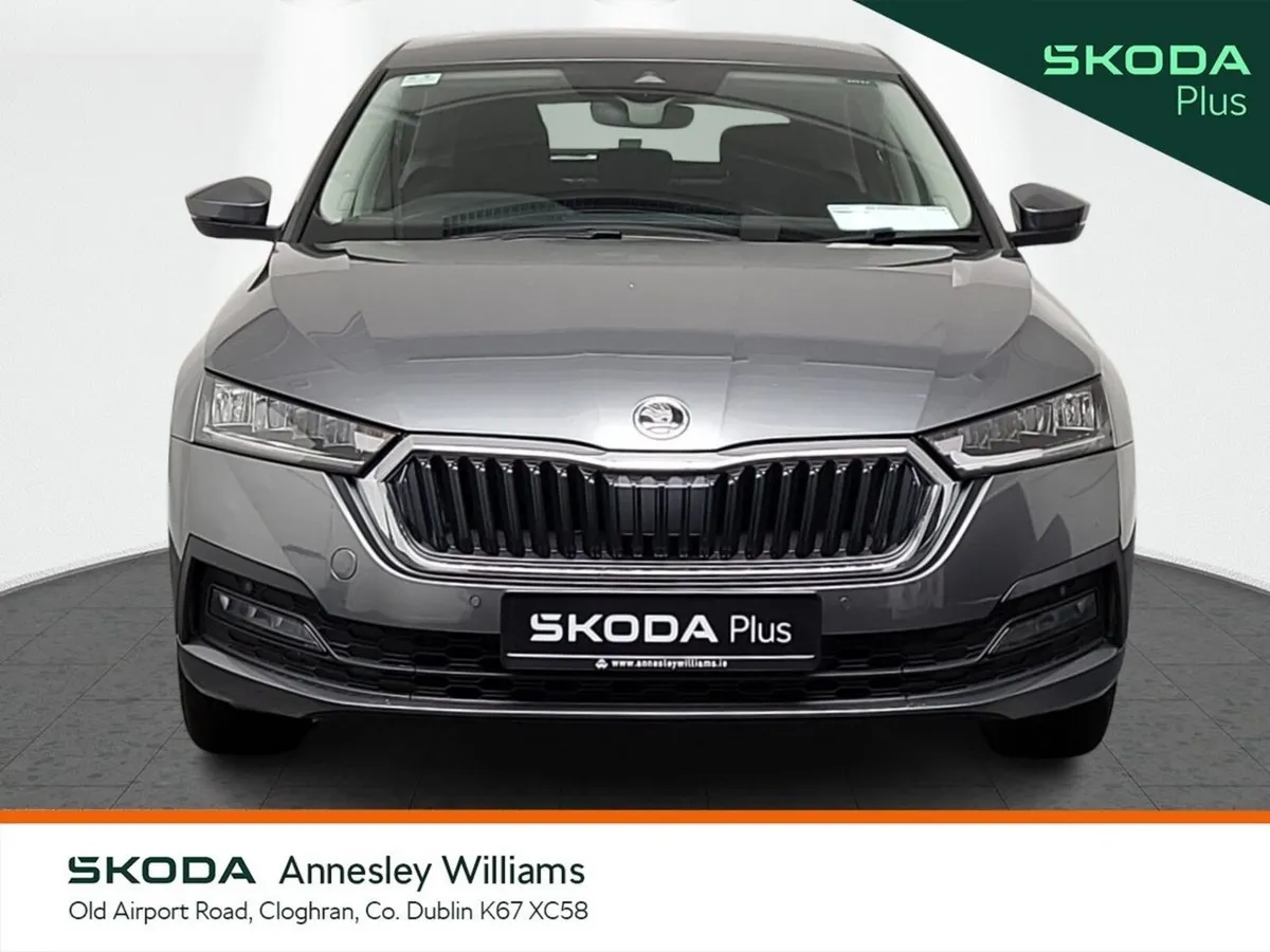 Skoda Octavia Saloon, Petrol, 2024, Grey