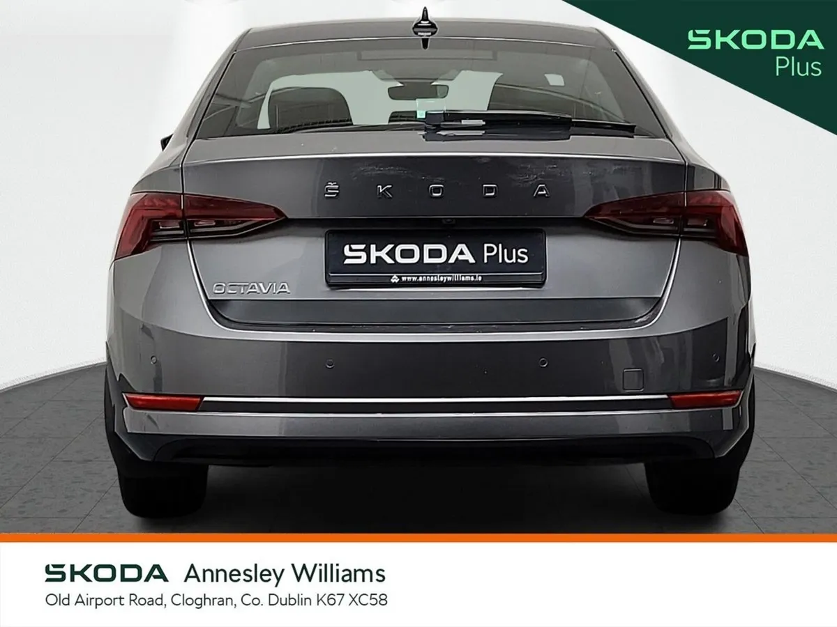 Skoda Octavia Saloon, Petrol, 2024, Grey