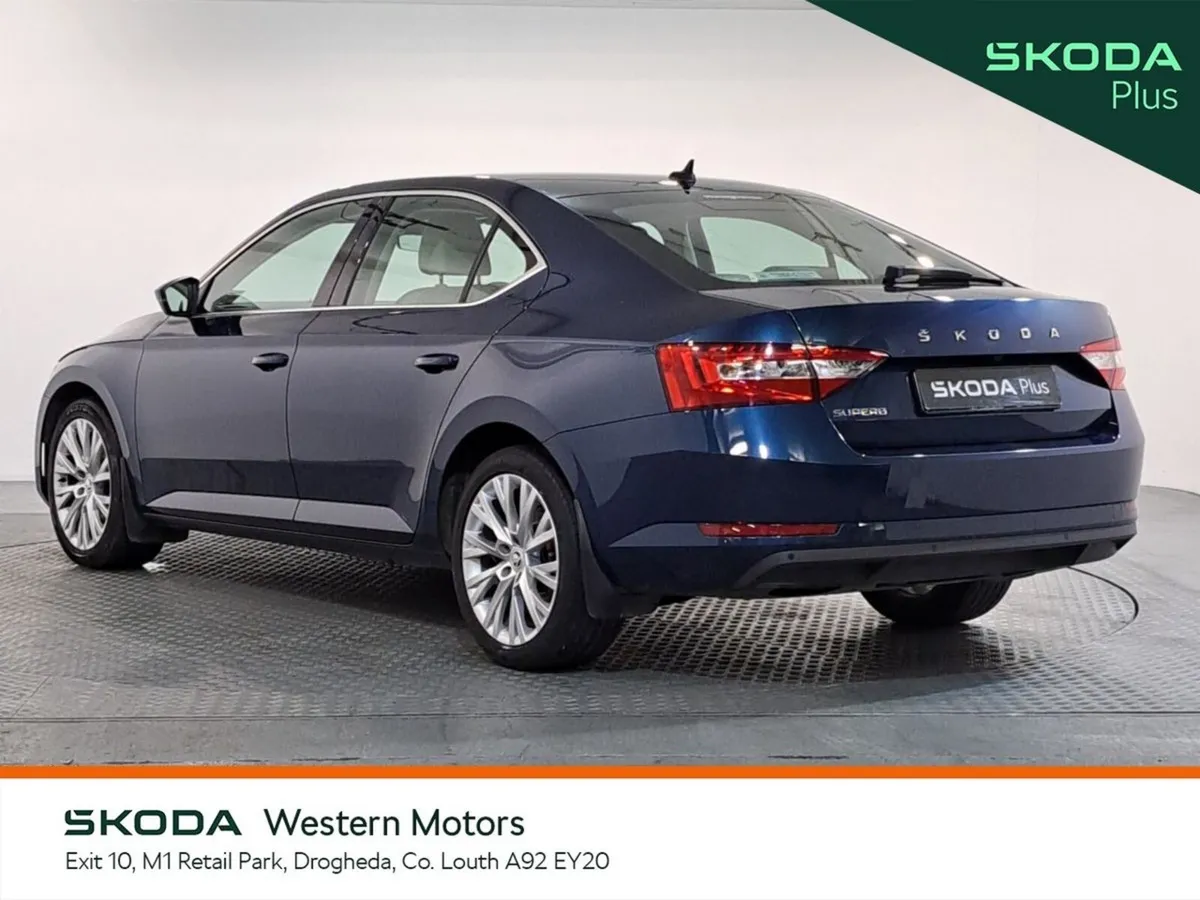 Skoda Superb Saloon, Diesel, 2023, Blue