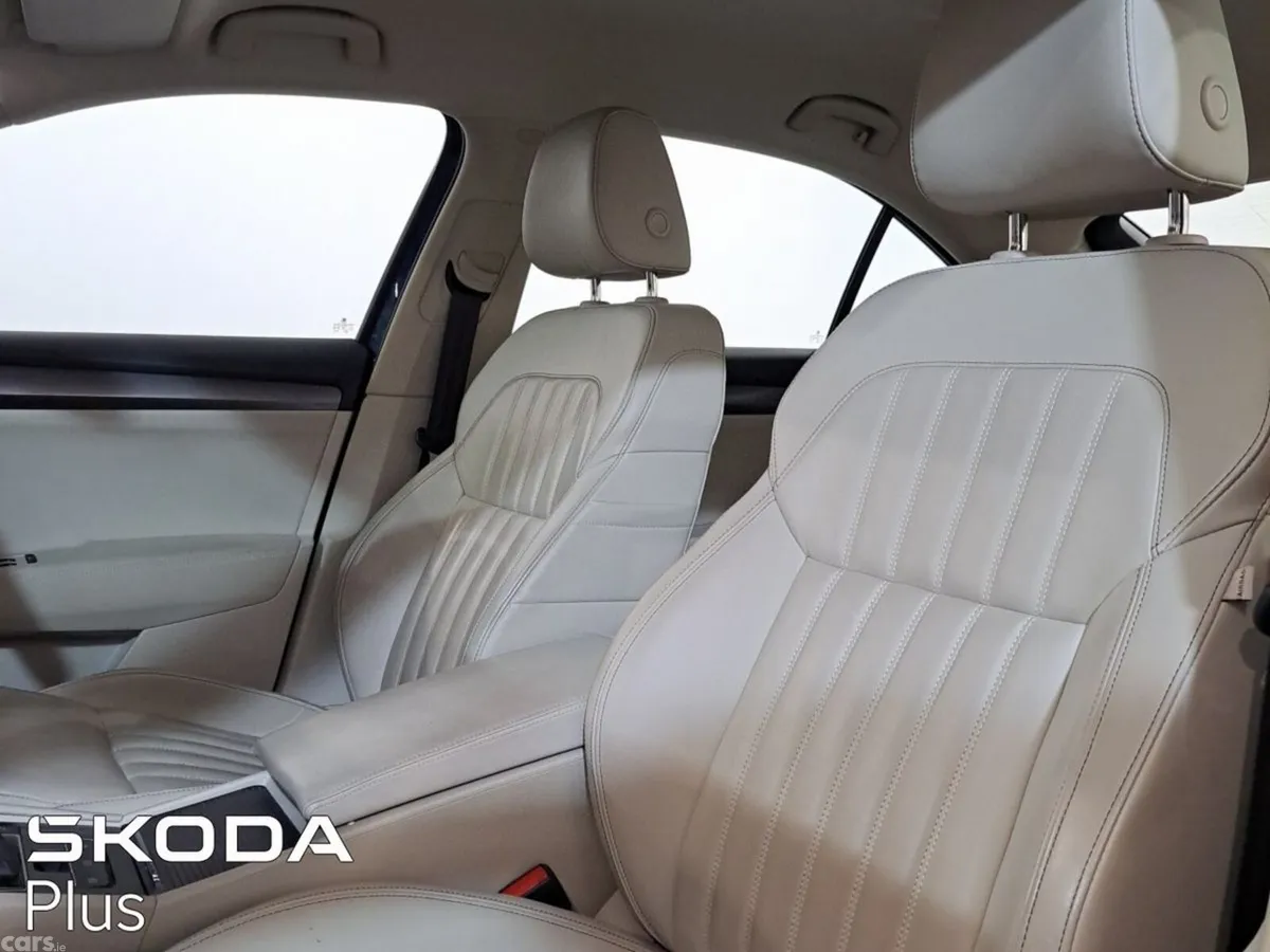 Skoda Superb Saloon, Diesel, 2023, Blue