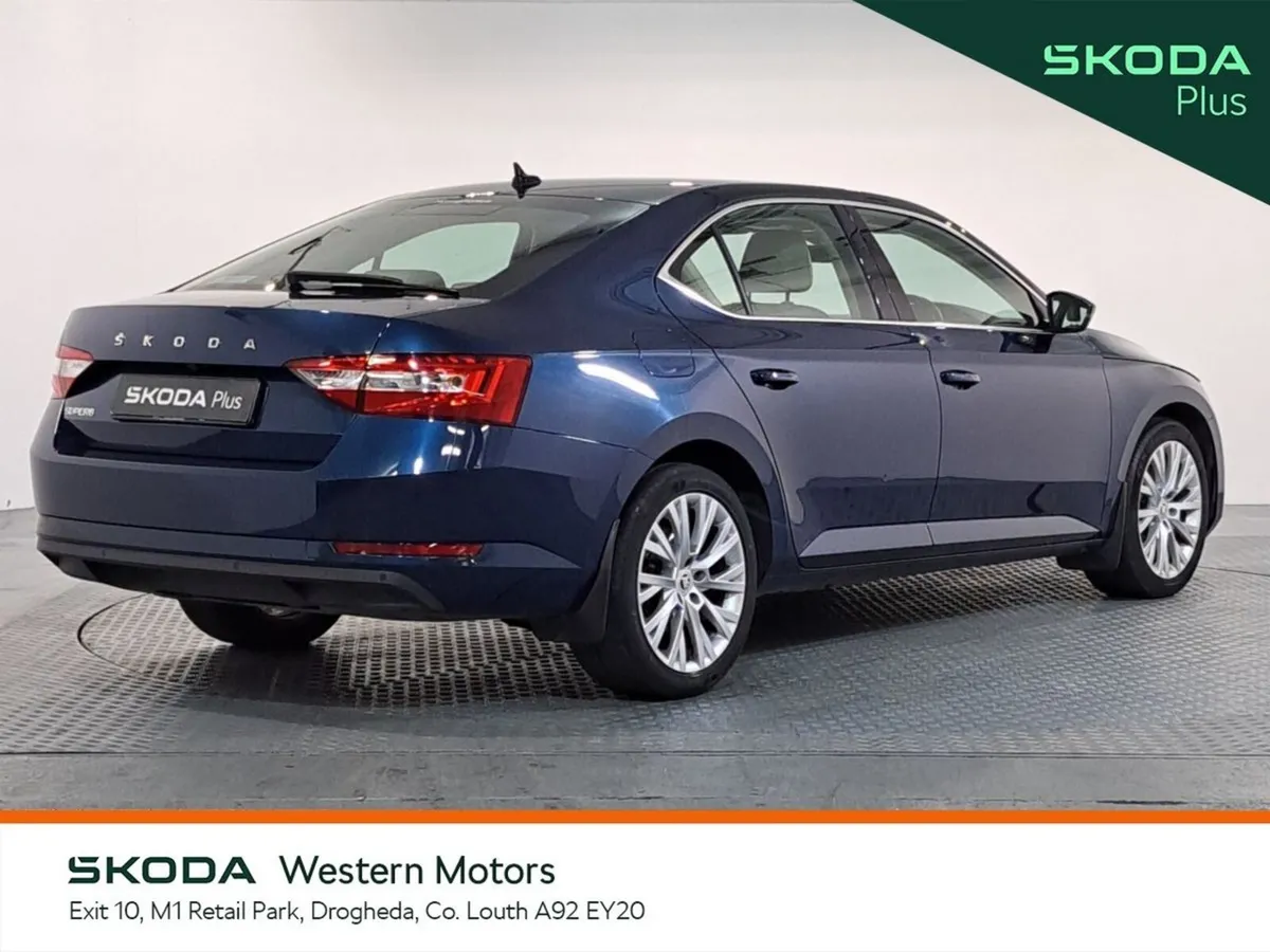 Skoda Superb Saloon, Diesel, 2023, Blue