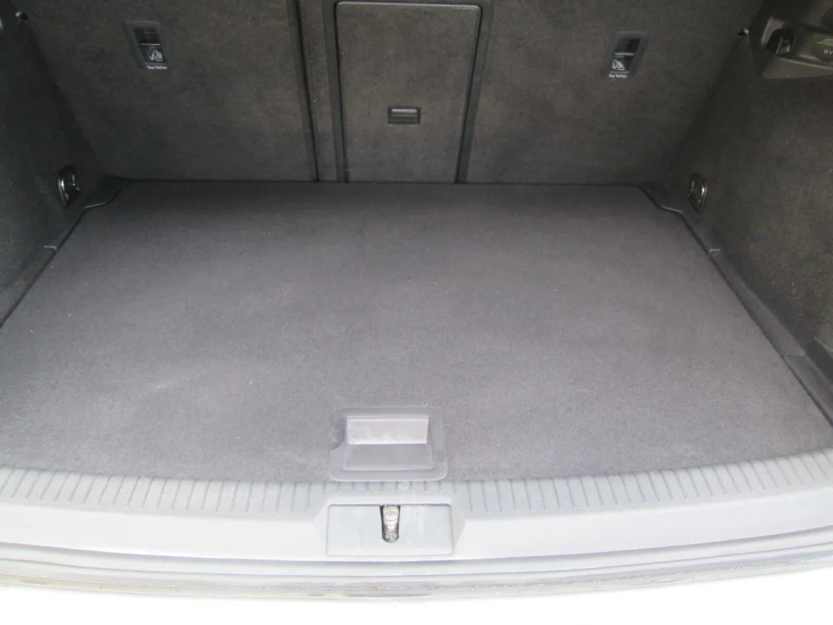 Volkswagen Golf Hatchback, Diesel, 2019, Silver