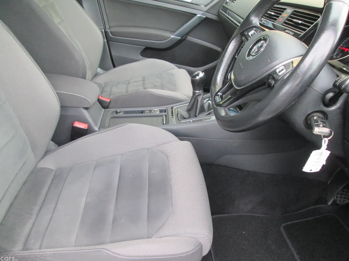 Volkswagen Golf Hatchback, Diesel, 2019, Silver
