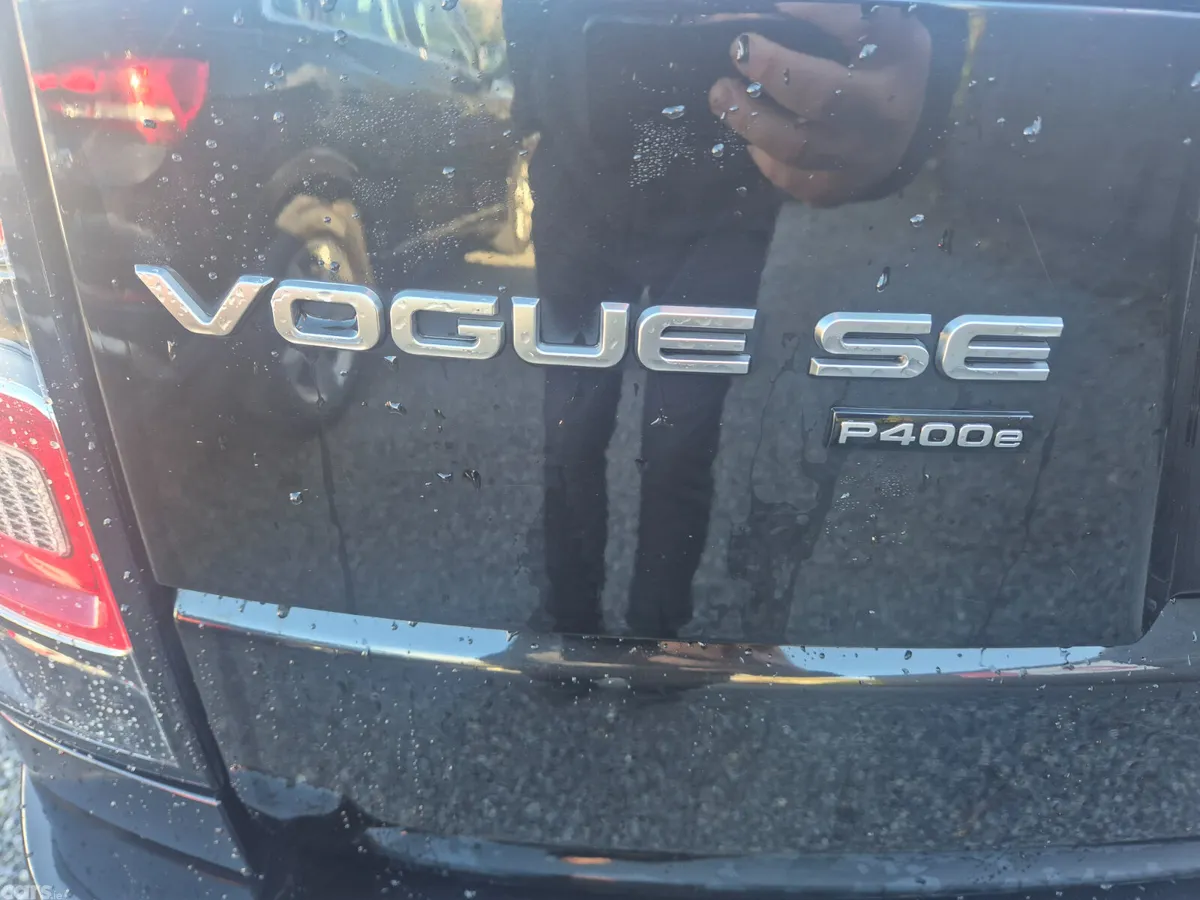 Land Rover Range Rover SUV, Petrol Plug-in Hybrid, 2019, Black