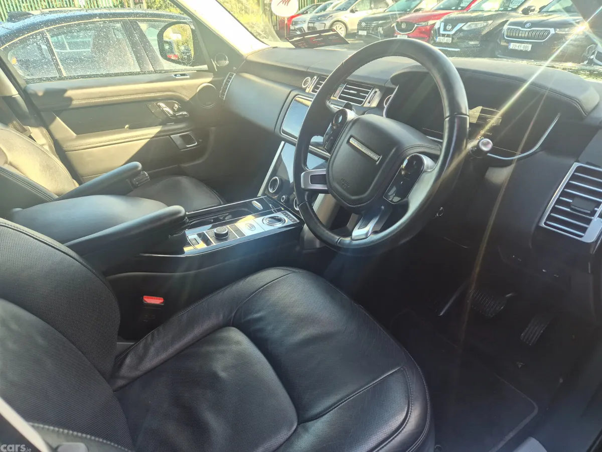 Land Rover Range Rover SUV, Petrol Plug-in Hybrid, 2019, Black