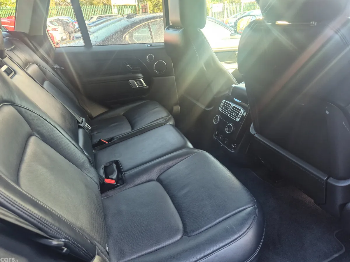 Land Rover Range Rover SUV, Petrol Plug-in Hybrid, 2019, Black