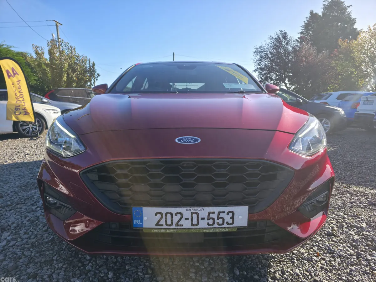 Ford Focus Hatchback, Diesel, 2020, Red