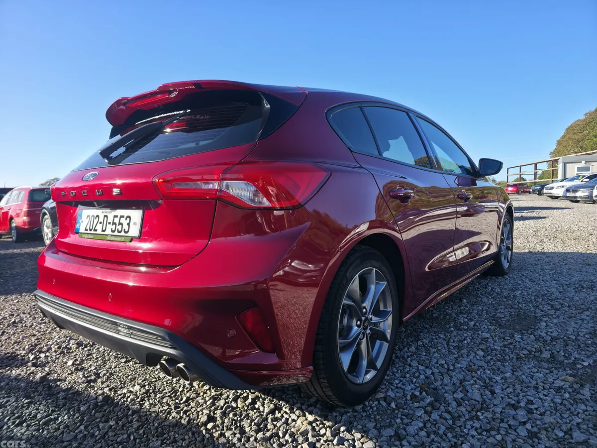 Ford Focus Hatchback, Diesel, 2020, Red