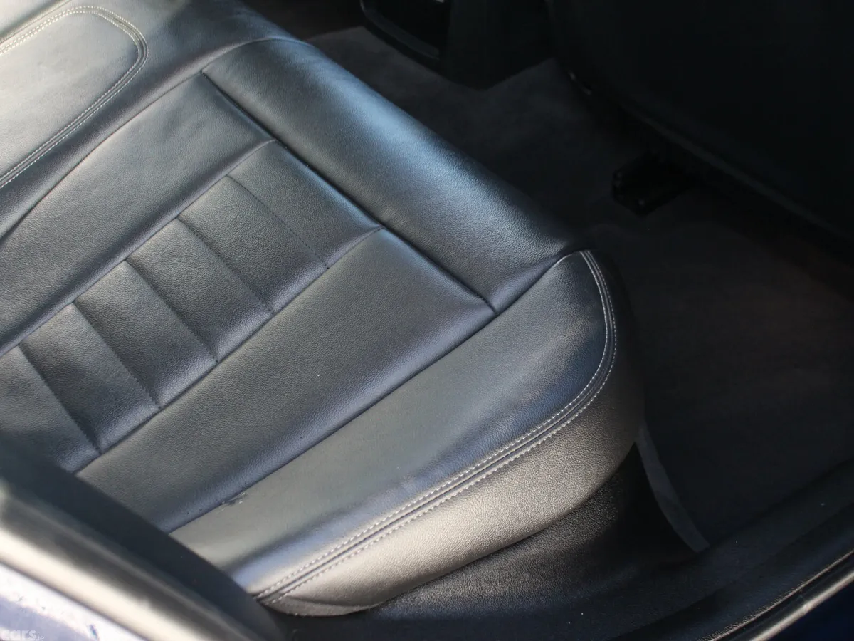 BMW 3-Series Saloon, Petrol Hybrid, 2022, Blue