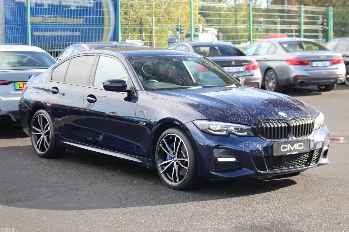 BMW 3-Series Saloon, Petrol Hybrid, 2022, Blue