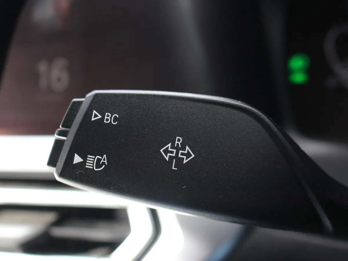 BMW 3-Series Saloon, Petrol Hybrid, 2022, Blue